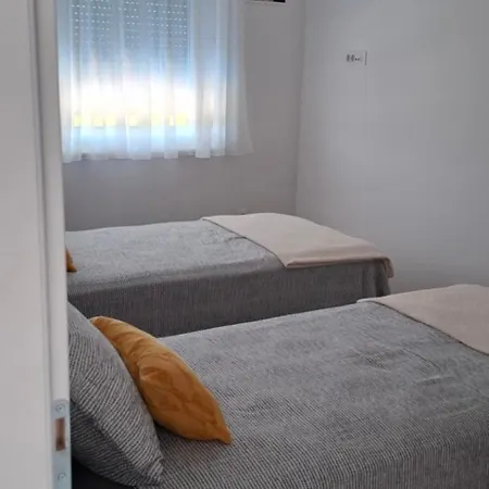 Mb House