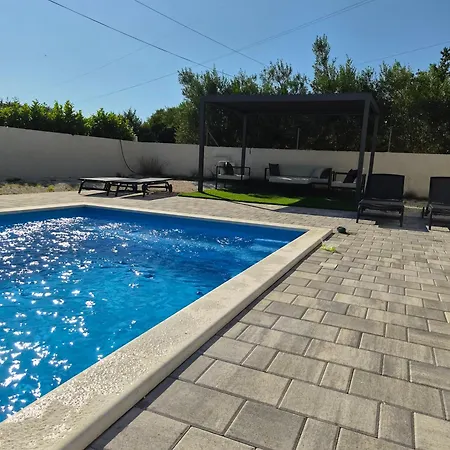 Mb House Villa *